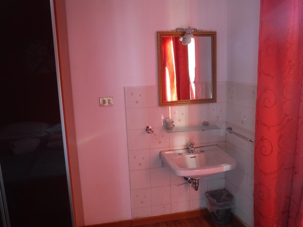 Ares Rooms Řím Pokoj fotografie